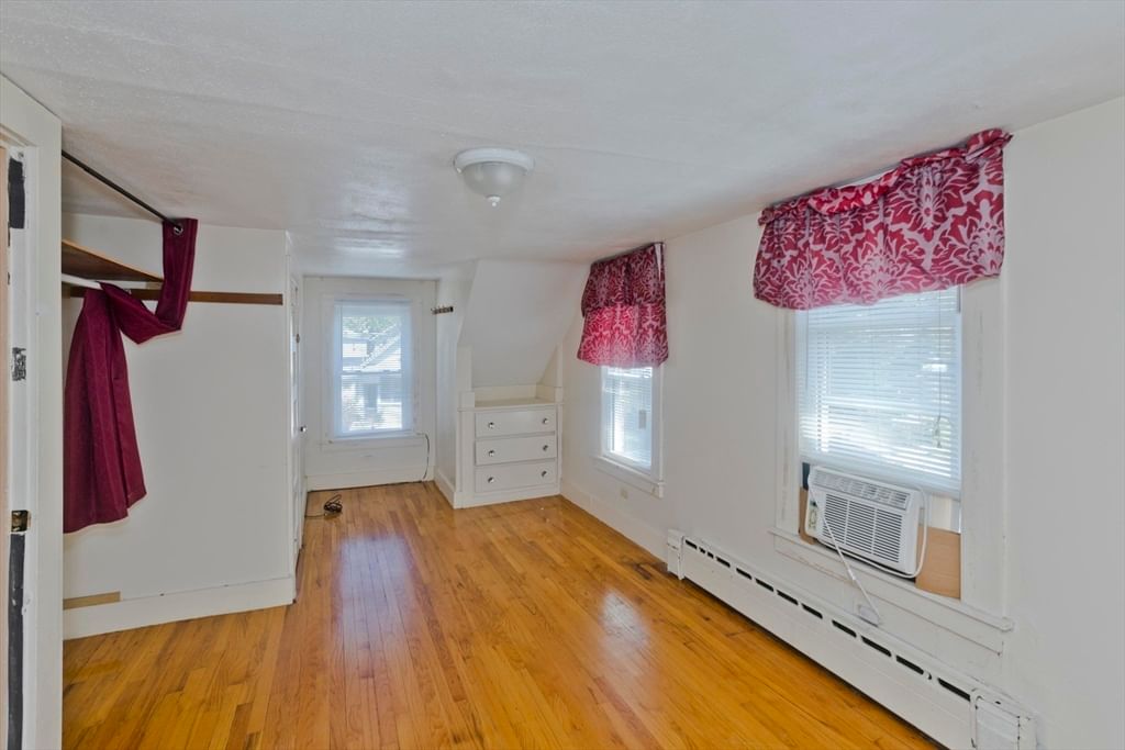 86 Laurence Springfield — Photo 23 of 42