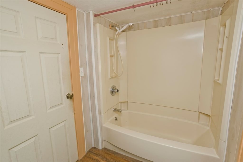 86 Laurence Springfield — Photo 26 of 42