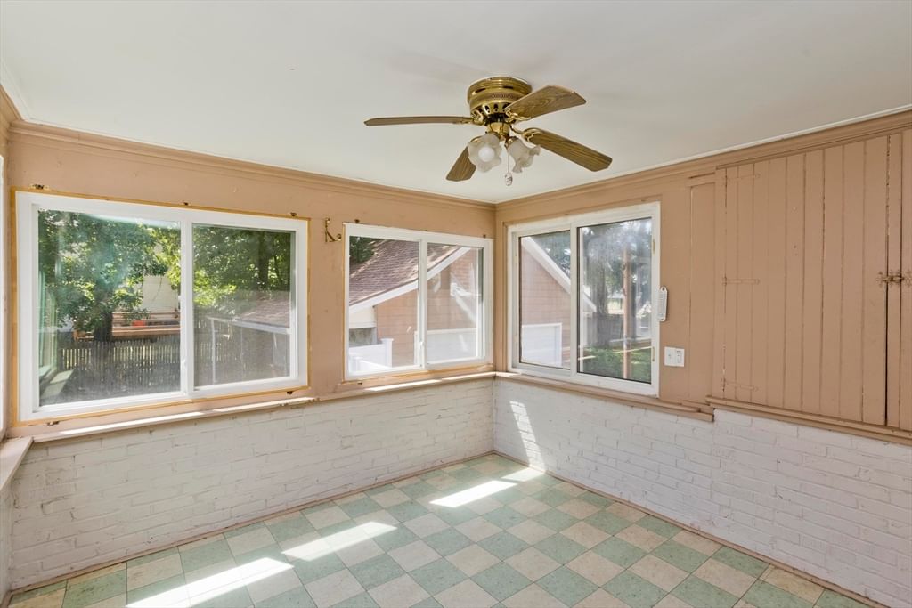 86 Laurence Springfield — Photo 27 of 42