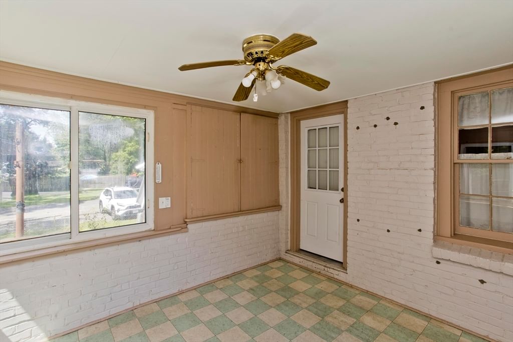 86 Laurence Springfield — Photo 28 of 42