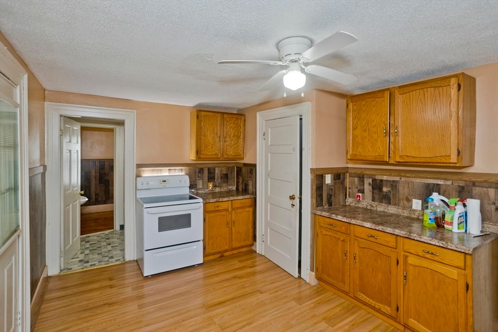 86 Laurence Springfield — Photo 4 of 42