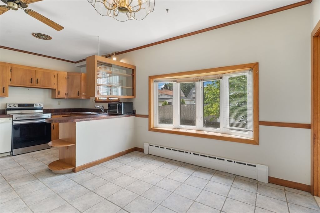 42 Marlboro Street Worcester — Photo 8 of 34