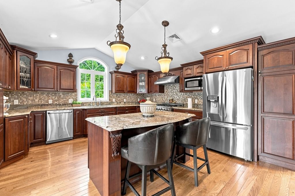 1298 Rebecca Rd Dighton — Photo 13 of 40