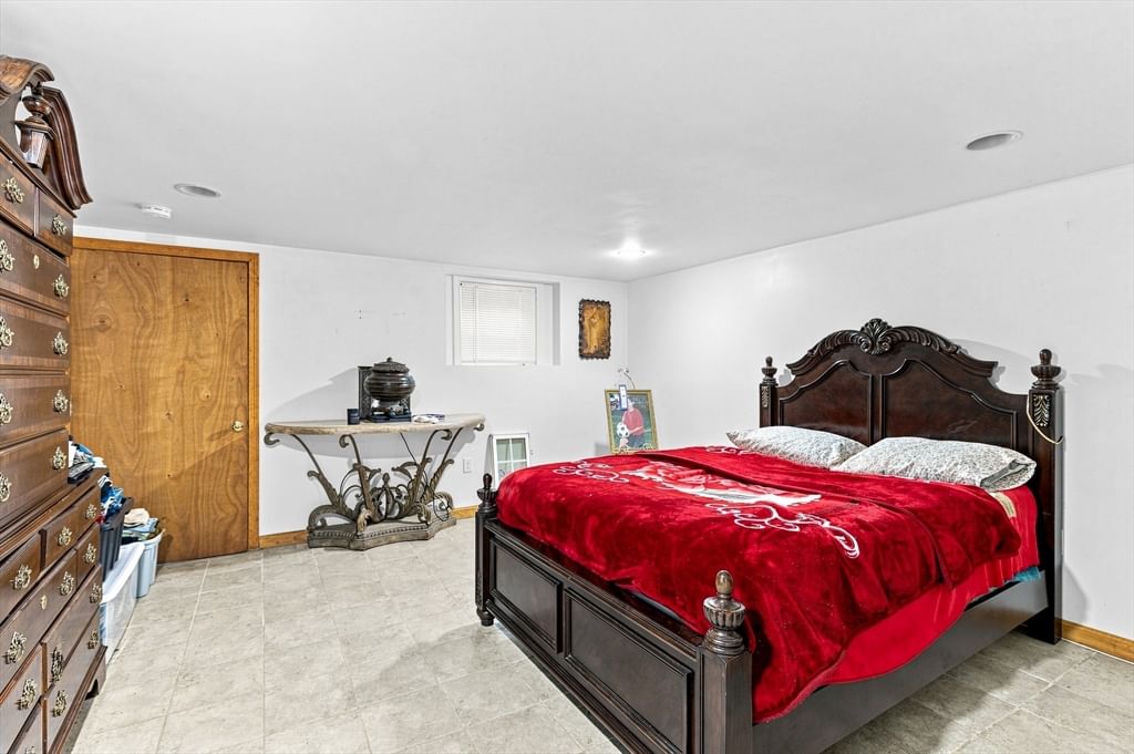 1298 Rebecca Rd Dighton — Photo 32 of 40