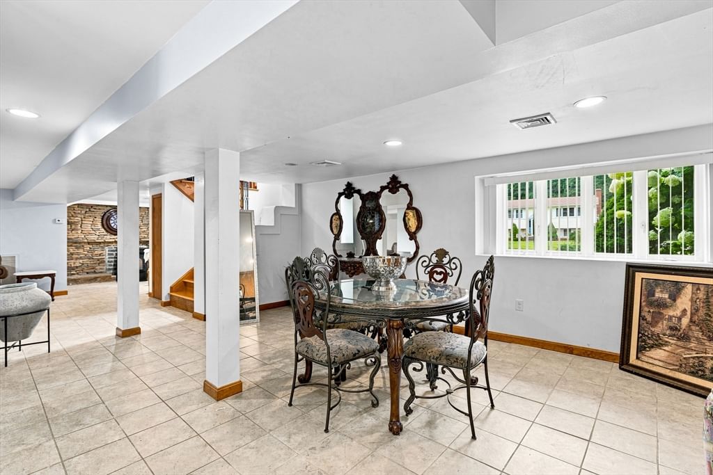 1298 Rebecca Rd Dighton — Photo 33 of 40