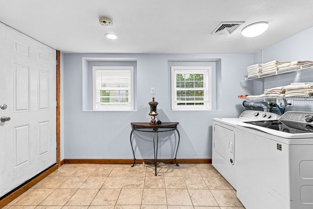 1298 Rebecca Rd Dighton — Photo 36 of 40