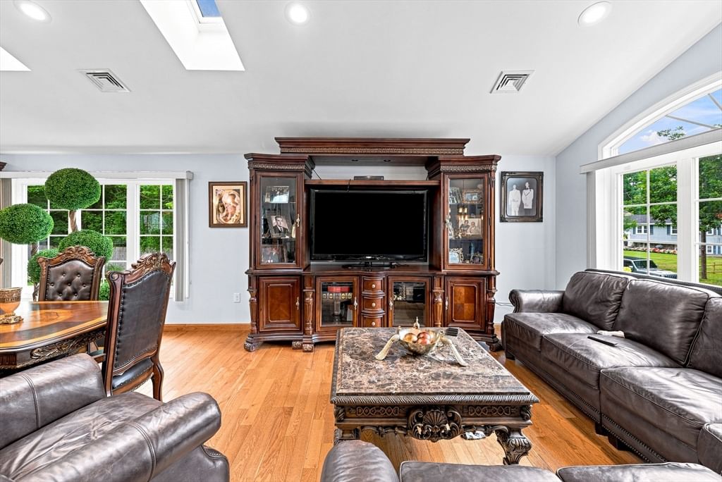 1298 Rebecca Rd Dighton — Photo 8 of 40