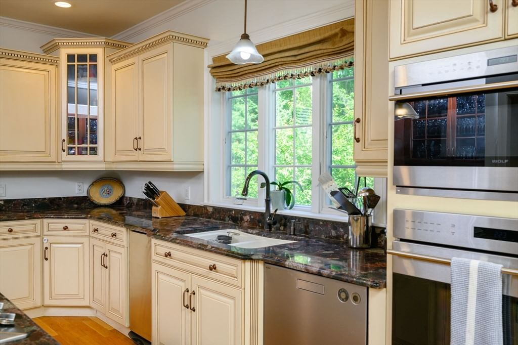 36 Stone Meadow Ln Hanover — Photo 8 of 42