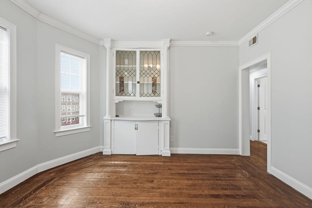 71 Walnut Park Boston — Photo 3 of 23
