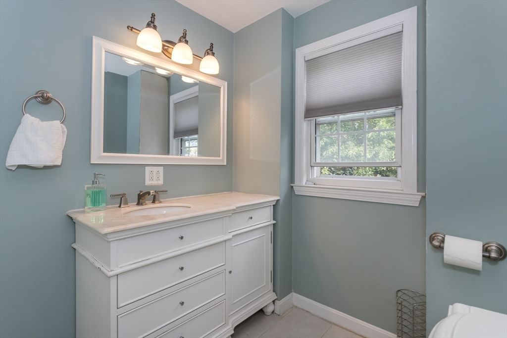 34 Avon Way Quincy — Photo 19 of 42