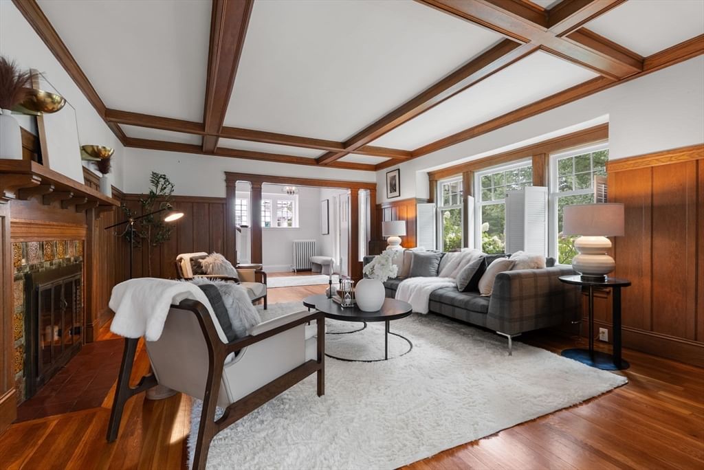 855 Commonwealth Ave Newton — Photo 3 of 37