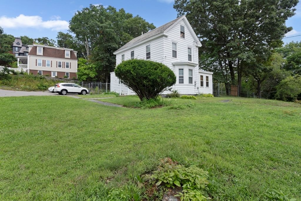 88 Ashburnham St Fitchburg — Photo 1 of 21