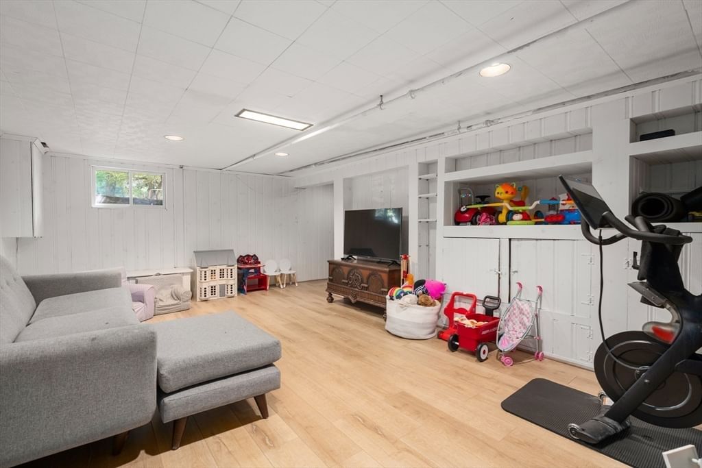 14 Fuller Brook Ave Needham — Photo 24 of 32