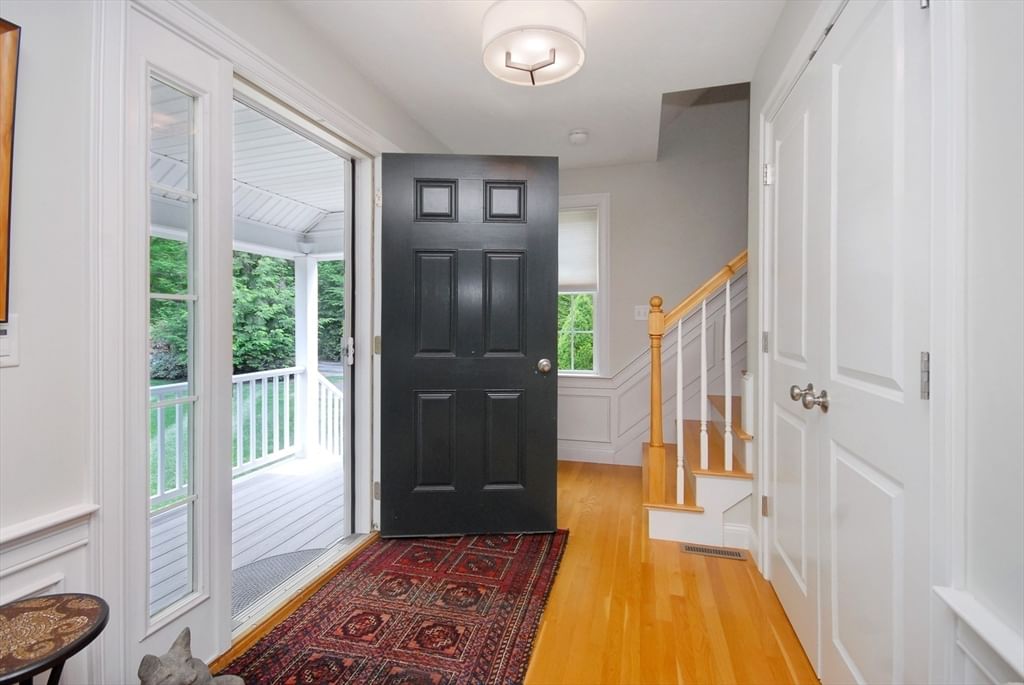 8 Barton Rd Harvard — Photo 3 of 24