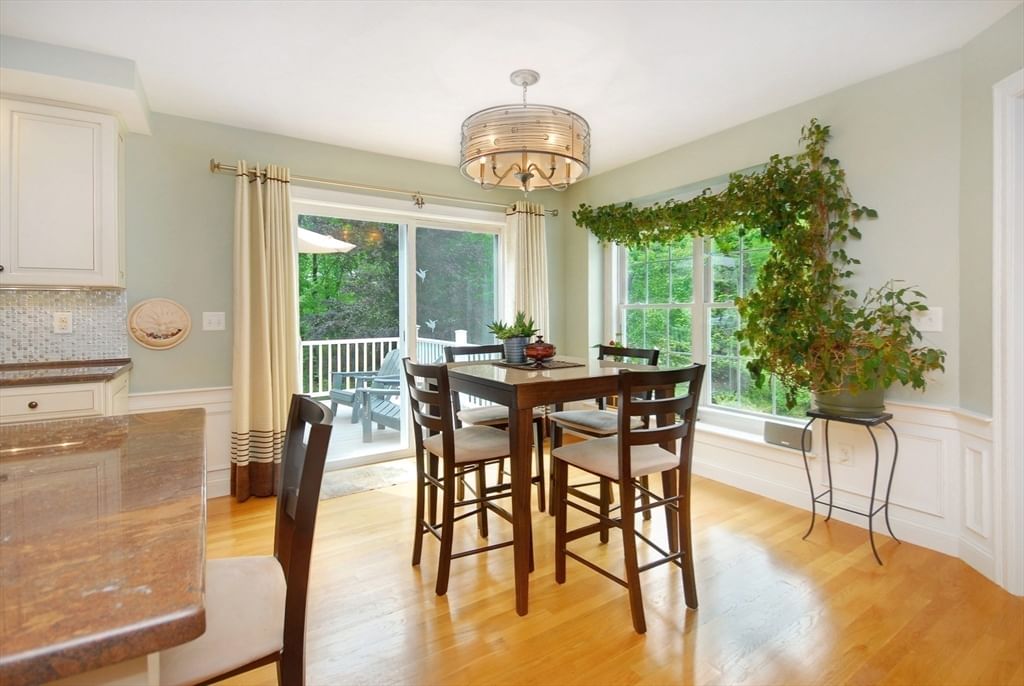 8 Barton Rd Harvard — Photo 9 of 24