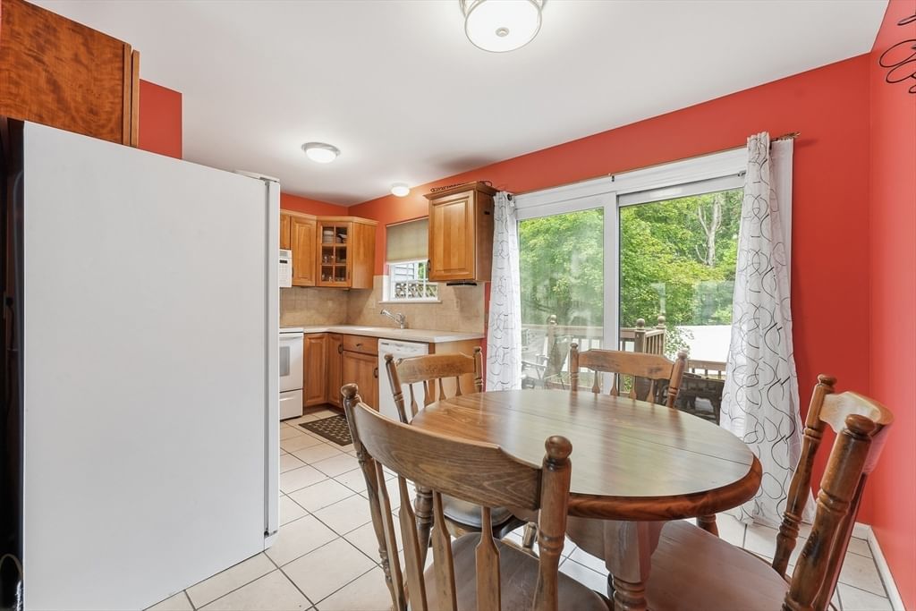 17 Waters Edge #17 Ludlow — Photo 4 of 23
