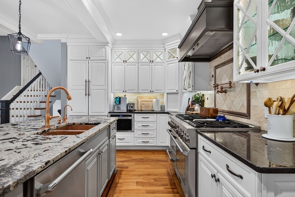 114 Fox Run Rd Bolton — Photo 14 of 42