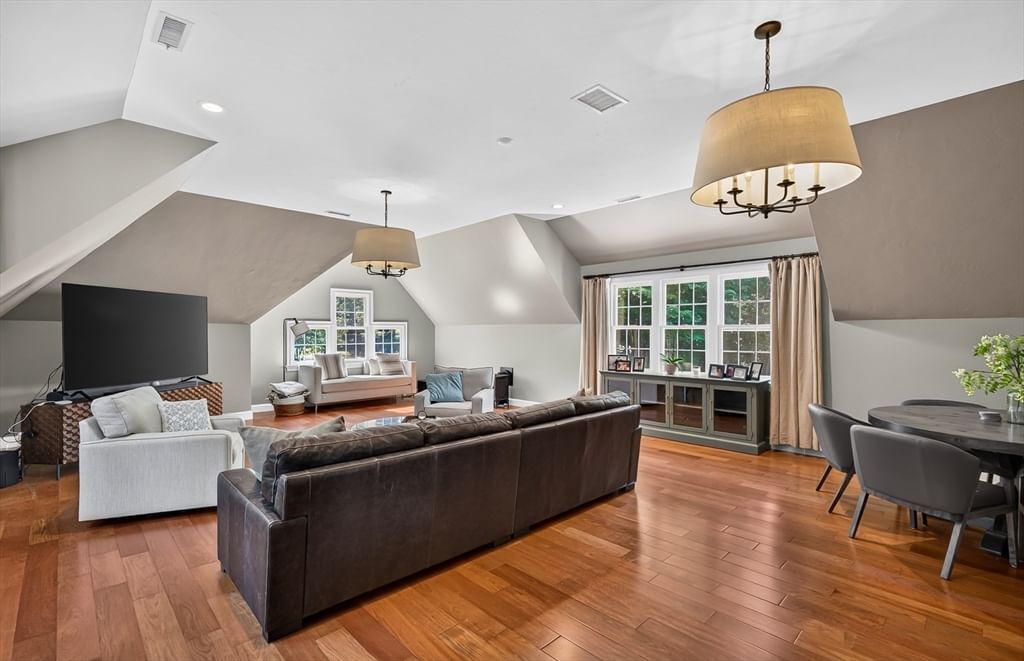 114 Fox Run Rd Bolton — Photo 18 of 42