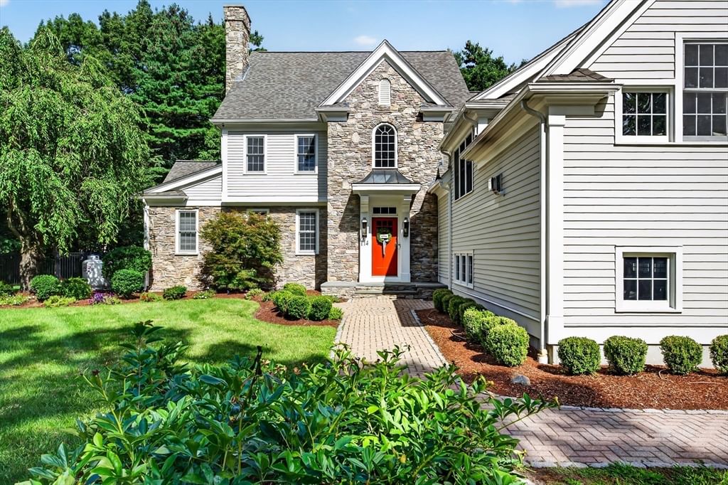 114 Fox Run Rd Bolton — Photo 2 of 42