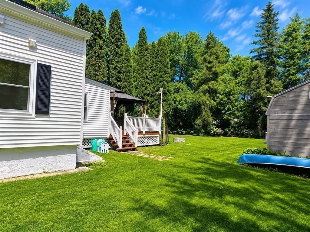 56 Kirby Ave Lunenburg — Photo 27 of 41
