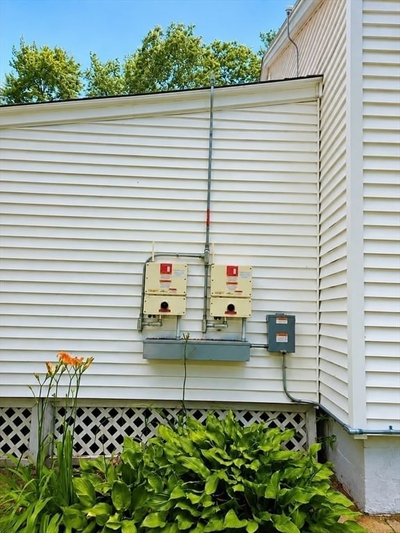 56 Kirby Ave Lunenburg — Photo 37 of 41