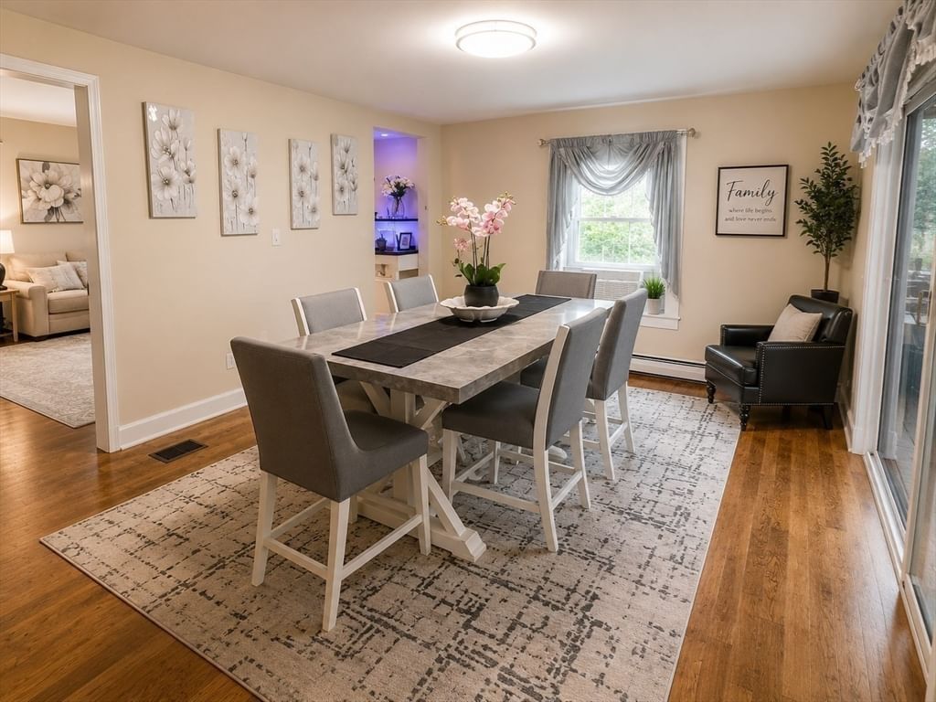 56 Kirby Ave Lunenburg — Photo 7 of 41