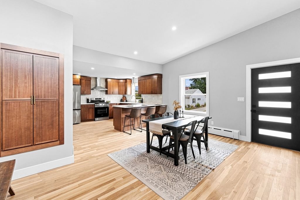 21 Hilltop Rd Dartmouth — Photo 10 of 24