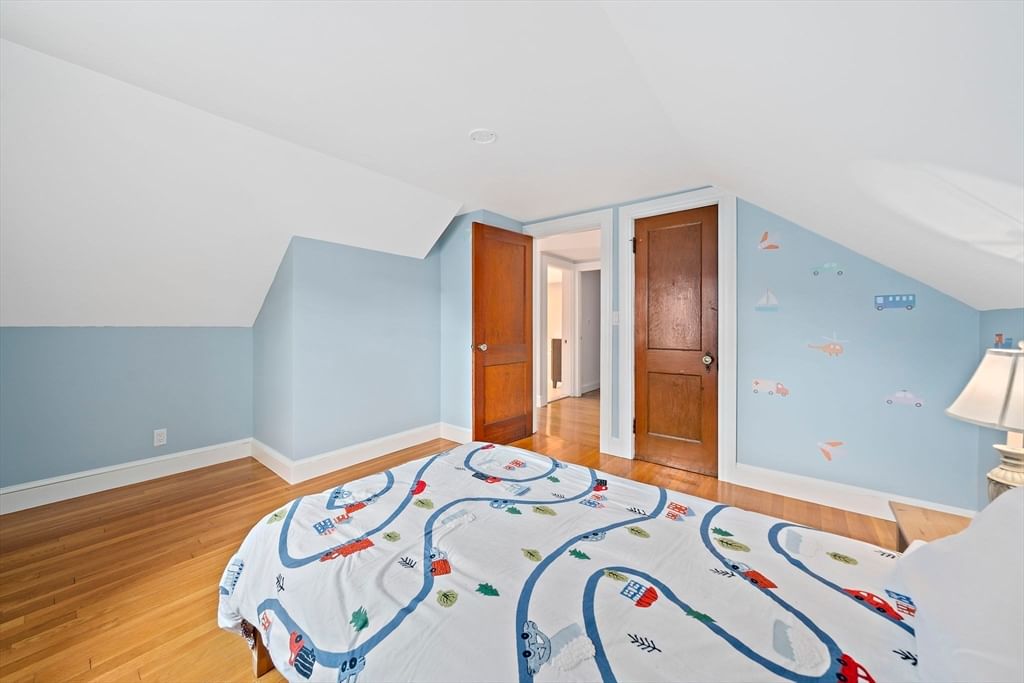 18 Thurlow St Boston — Photo 22 of 28