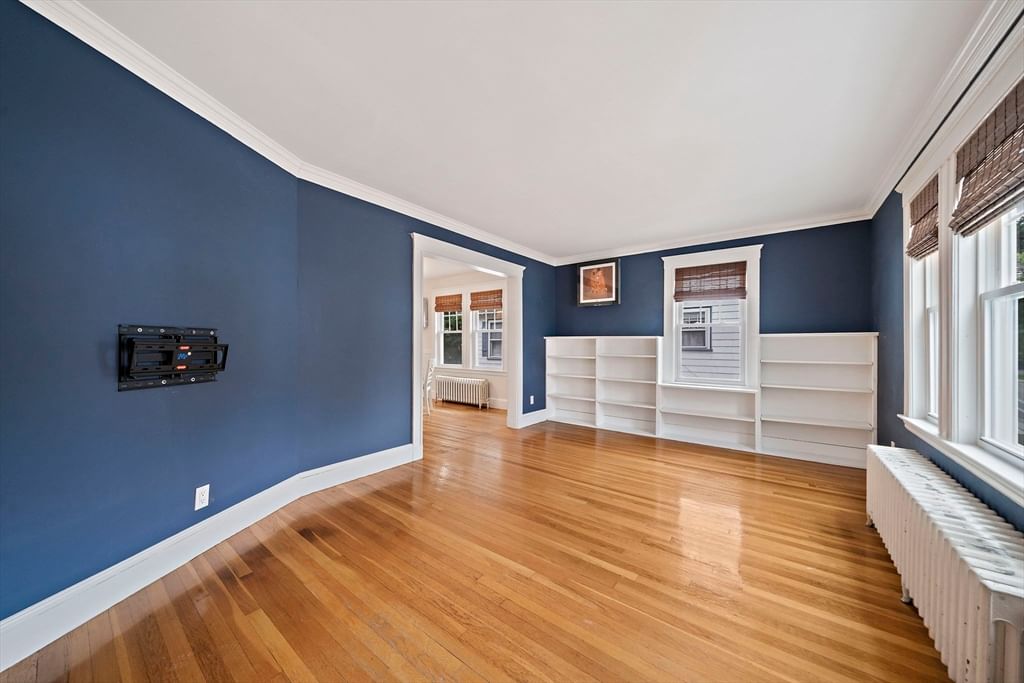 18 Thurlow St Boston — Photo 3 of 28