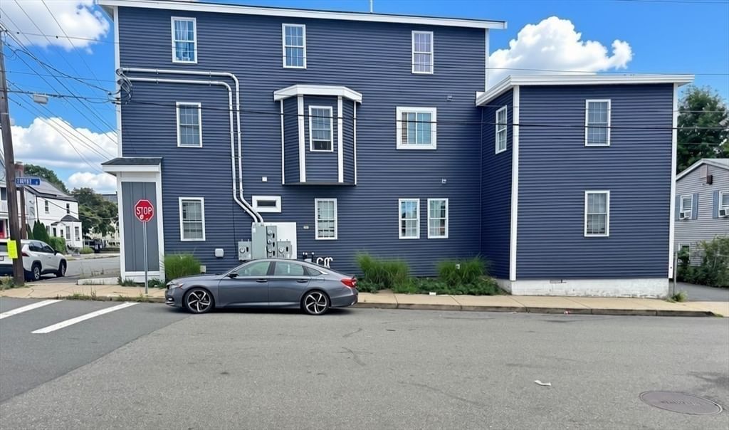 90 Essex St Lynn — Photo 3 of 16