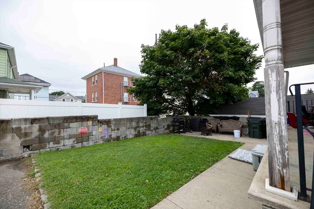 54 Arizona St Fall River — Photo 7 of 29
