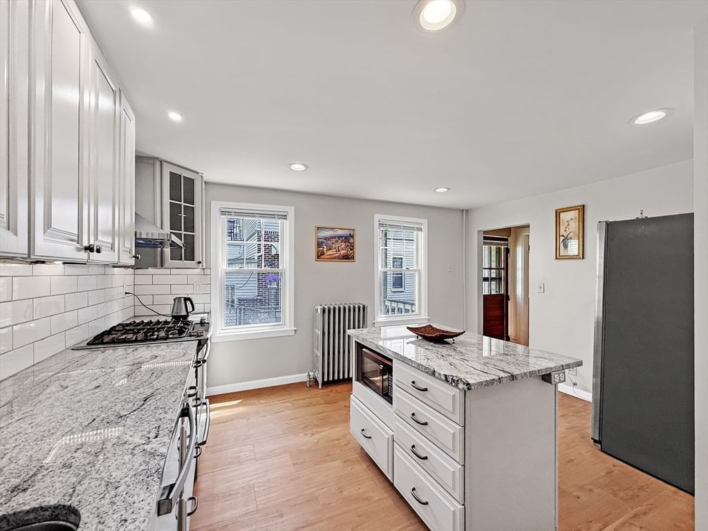 76 Baldwin Ave Everett — Photo 16 of 41