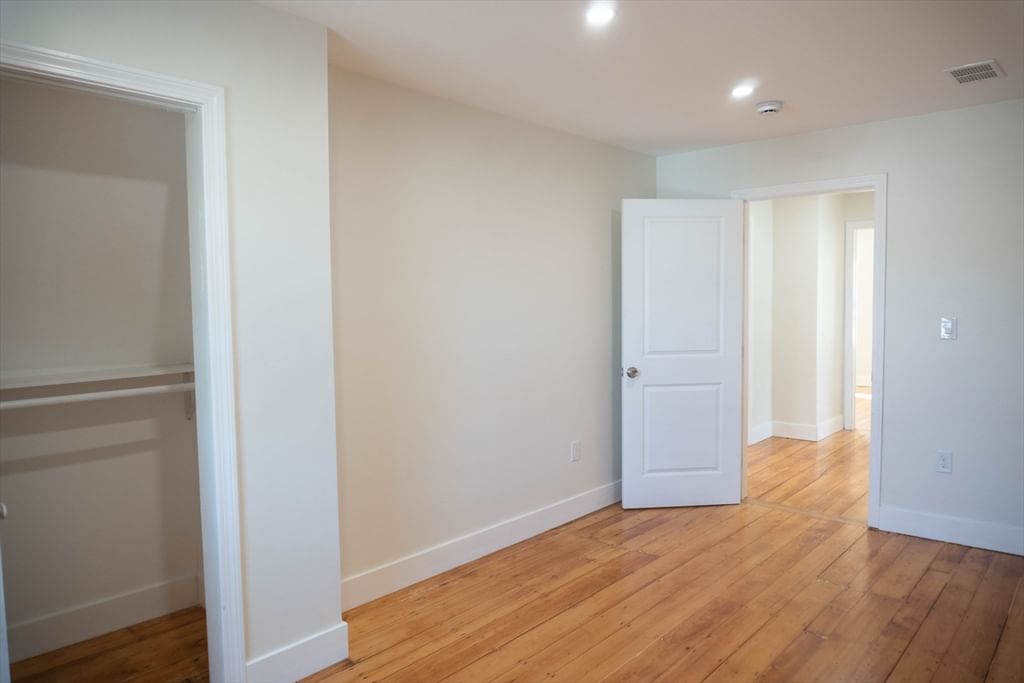 20 Rill Boston — Photo 13 of 15