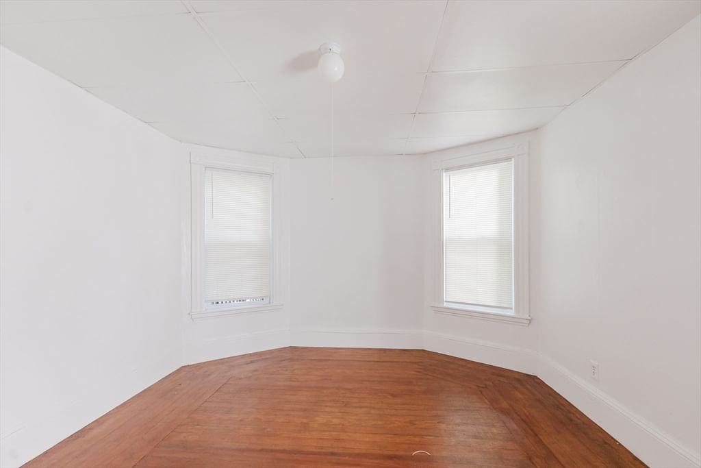 15 Mclellan St Boston — Photo 15 of 42