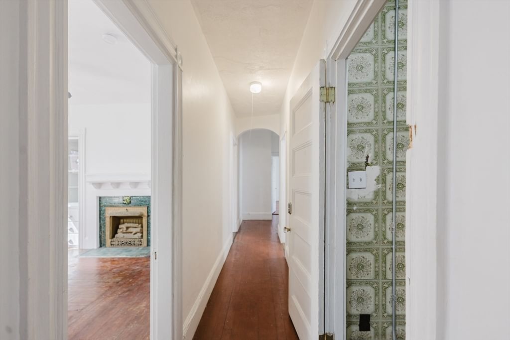 15 Mclellan St Boston — Photo 16 of 42