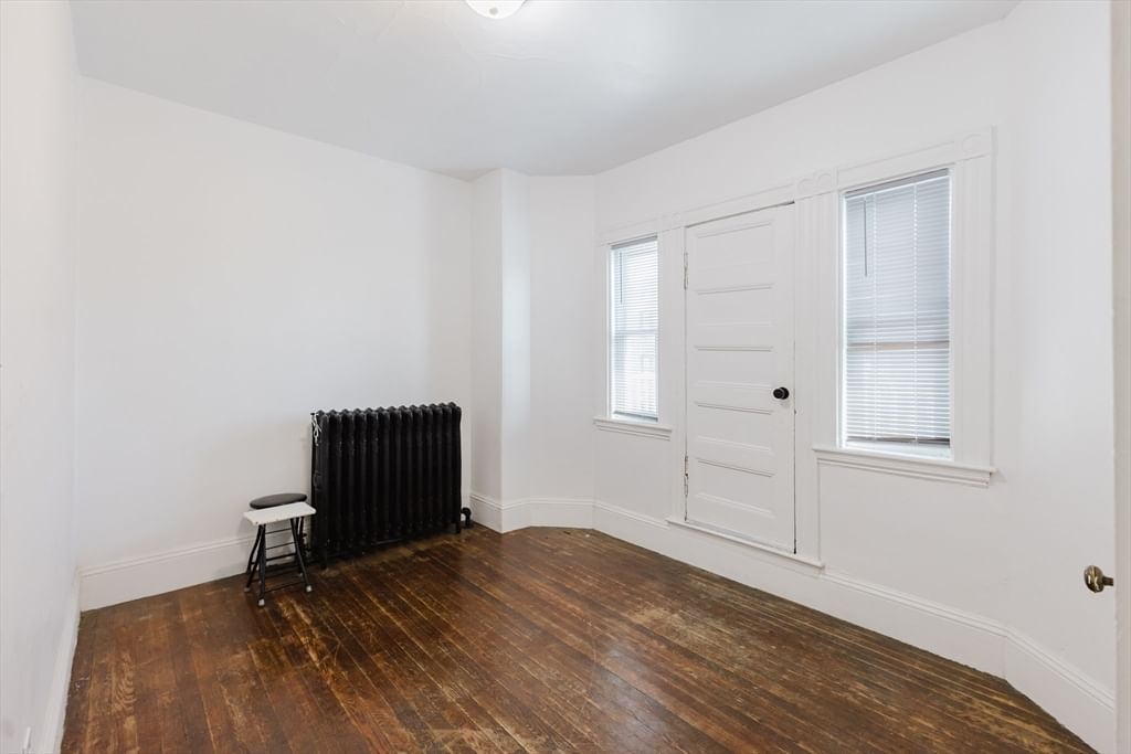 15 Mclellan St Boston — Photo 17 of 42