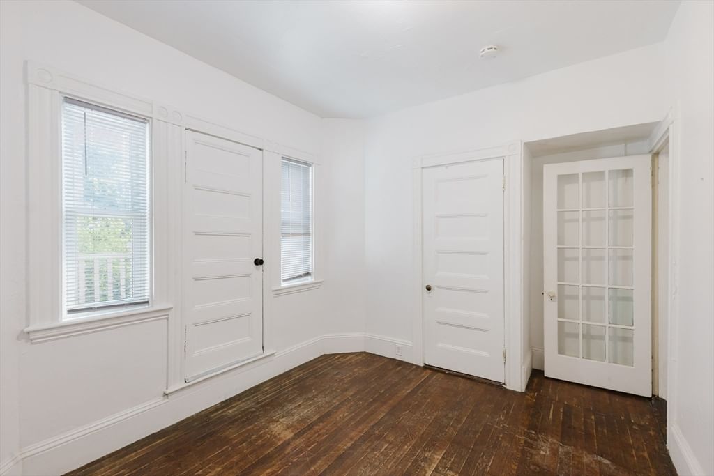 15 Mclellan St Boston — Photo 18 of 42