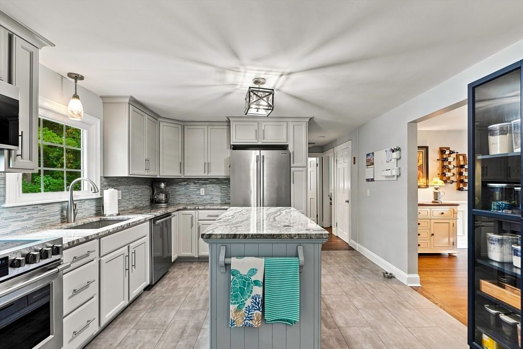 8 Mellen St Hopedale — Photo 10 of 41