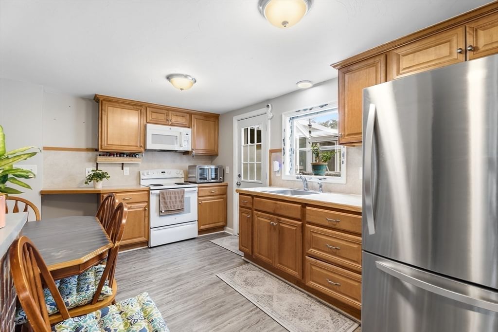 55 Friendship St Billerica — Photo 10 of 42