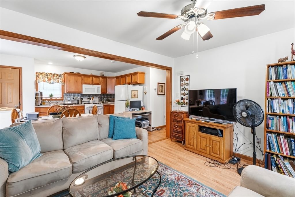 55 Friendship St Billerica — Photo 28 of 42