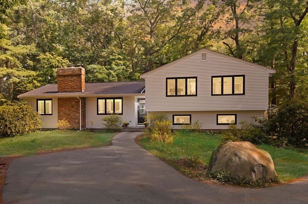 Property at 20 Algonquin Rd, Canton, MA 02021