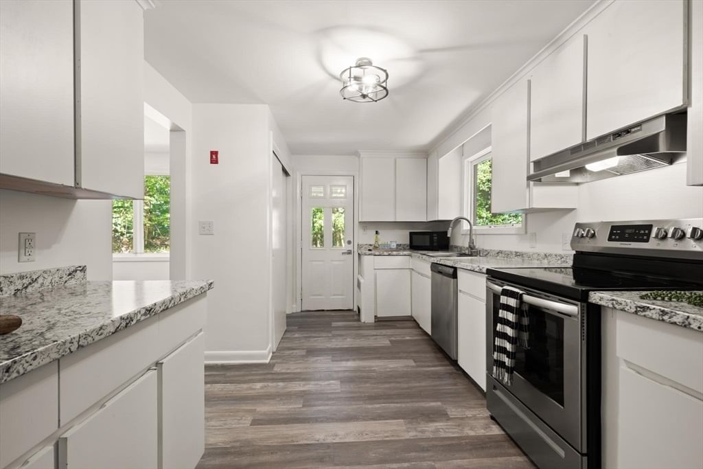 20 Algonquin Rd Canton — Photo 16 of 39