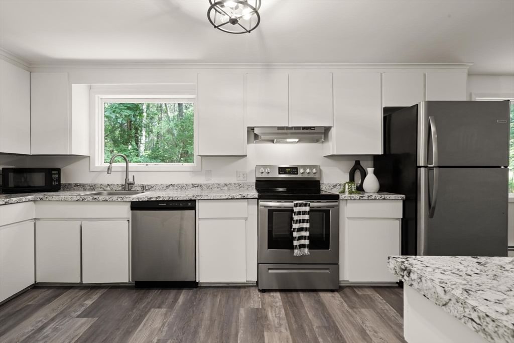 20 Algonquin Rd Canton — Photo 18 of 39
