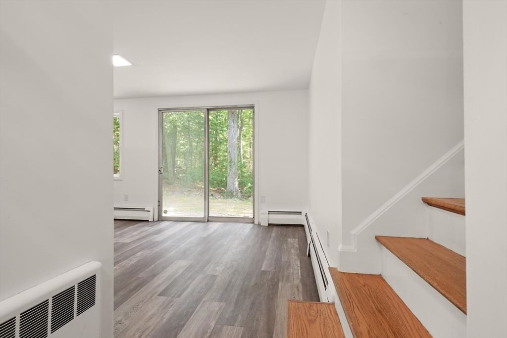 20 Algonquin Rd Canton — Photo 8 of 39