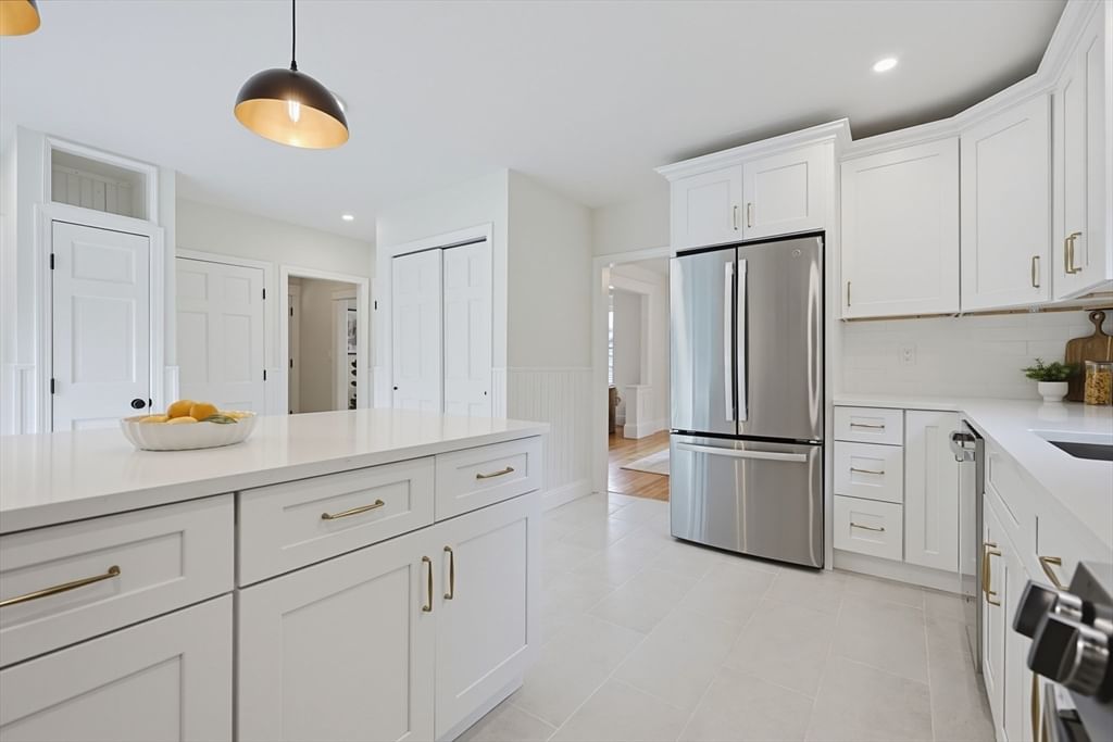 30 Barrett Ave Worcester — Photo 12 of 34