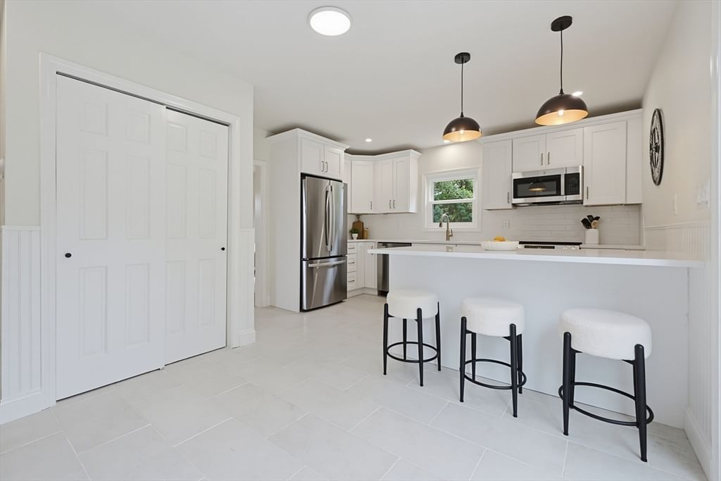 30 Barrett Ave Worcester — Photo 13 of 34