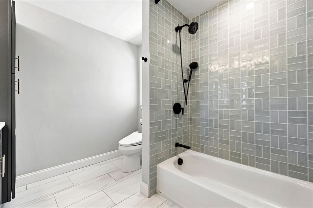 698 Trapelo Road Waltham — Photo 21 of 32