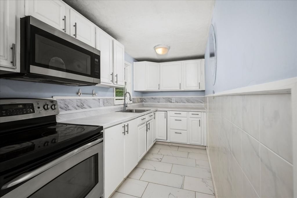 6 Oakwood Ave Auburn — Photo 9 of 42