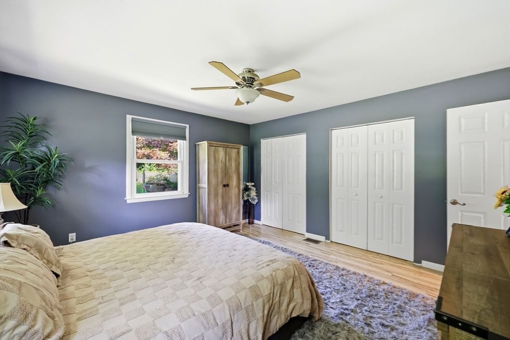 21 Goss Hill Rd Huntington — Photo 16 of 31