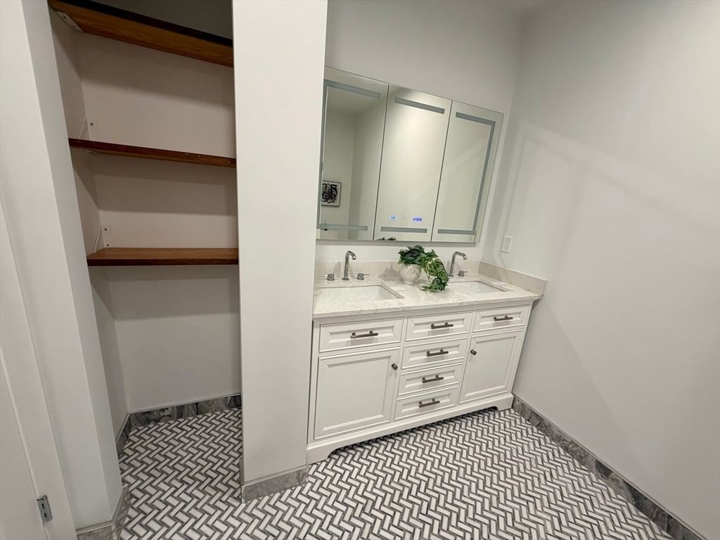 1001 Shirley St #2 Winthrop — Photo 16 of 22